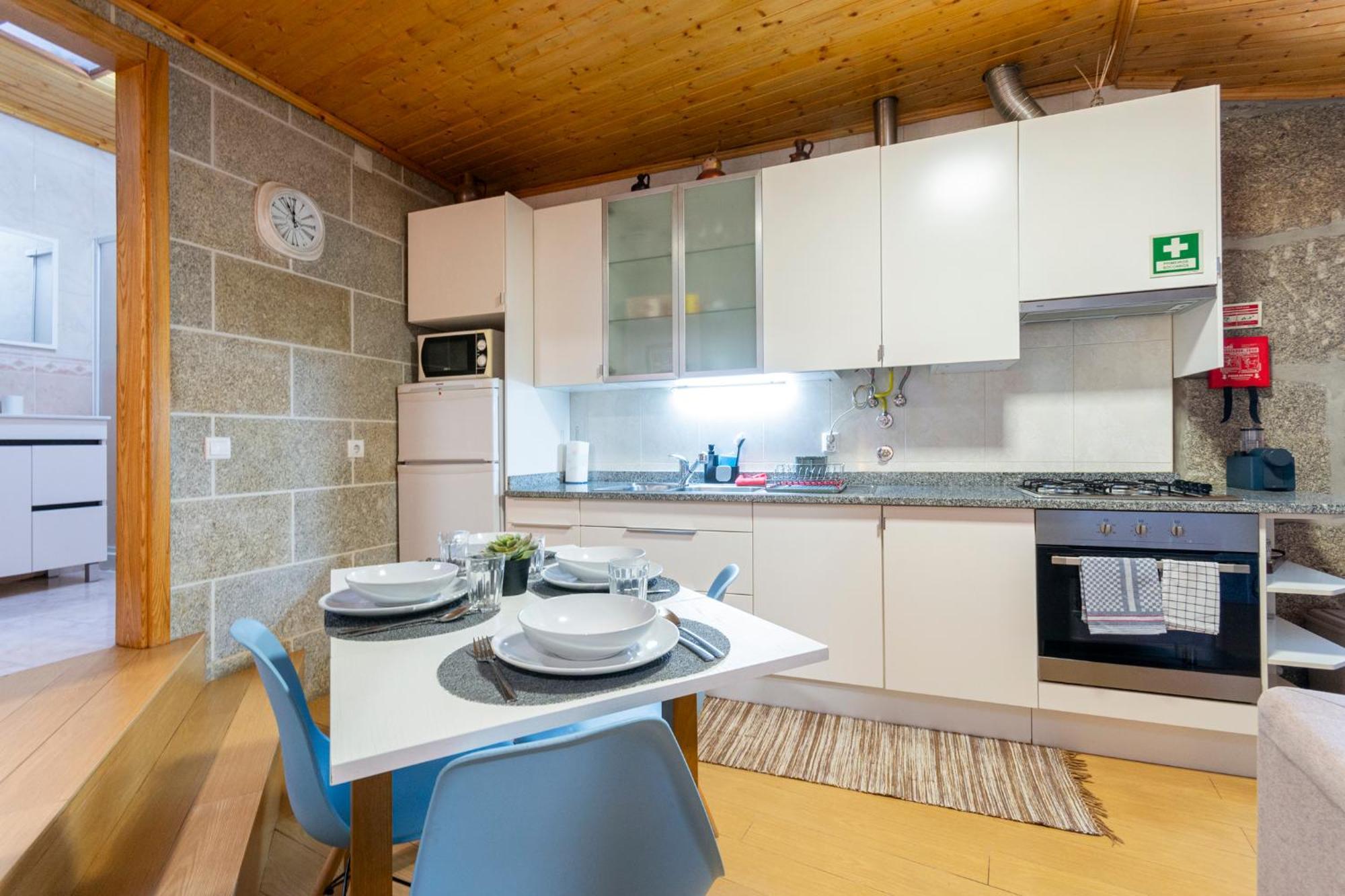 Casa Rustica T2 Com Salamandra E Cozinha - Seia - Serra Da Estrela - Casa Do Loureiro II Экстерьер фото