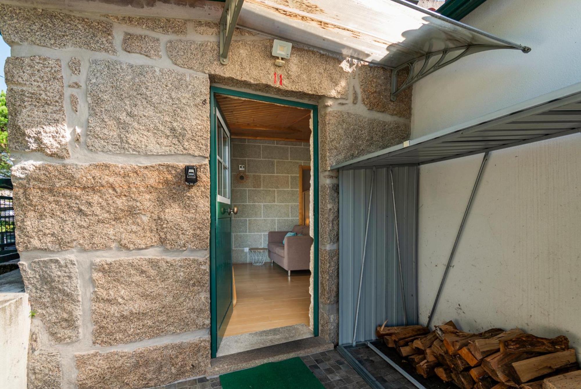 Casa Rustica T2 Com Salamandra E Cozinha - Seia - Serra Da Estrela - Casa Do Loureiro II Экстерьер фото