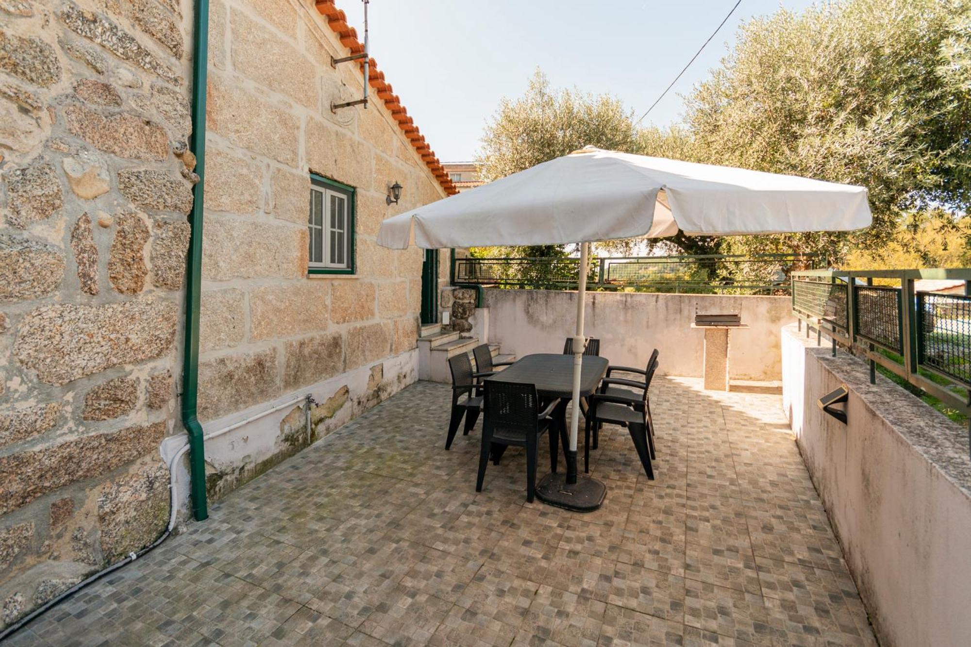 Casa Rustica T2 Com Salamandra E Cozinha - Seia - Serra Da Estrela - Casa Do Loureiro II Экстерьер фото